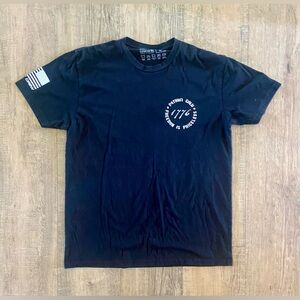 Patriot Crew men’s size large black and white t-shirt American flag skull